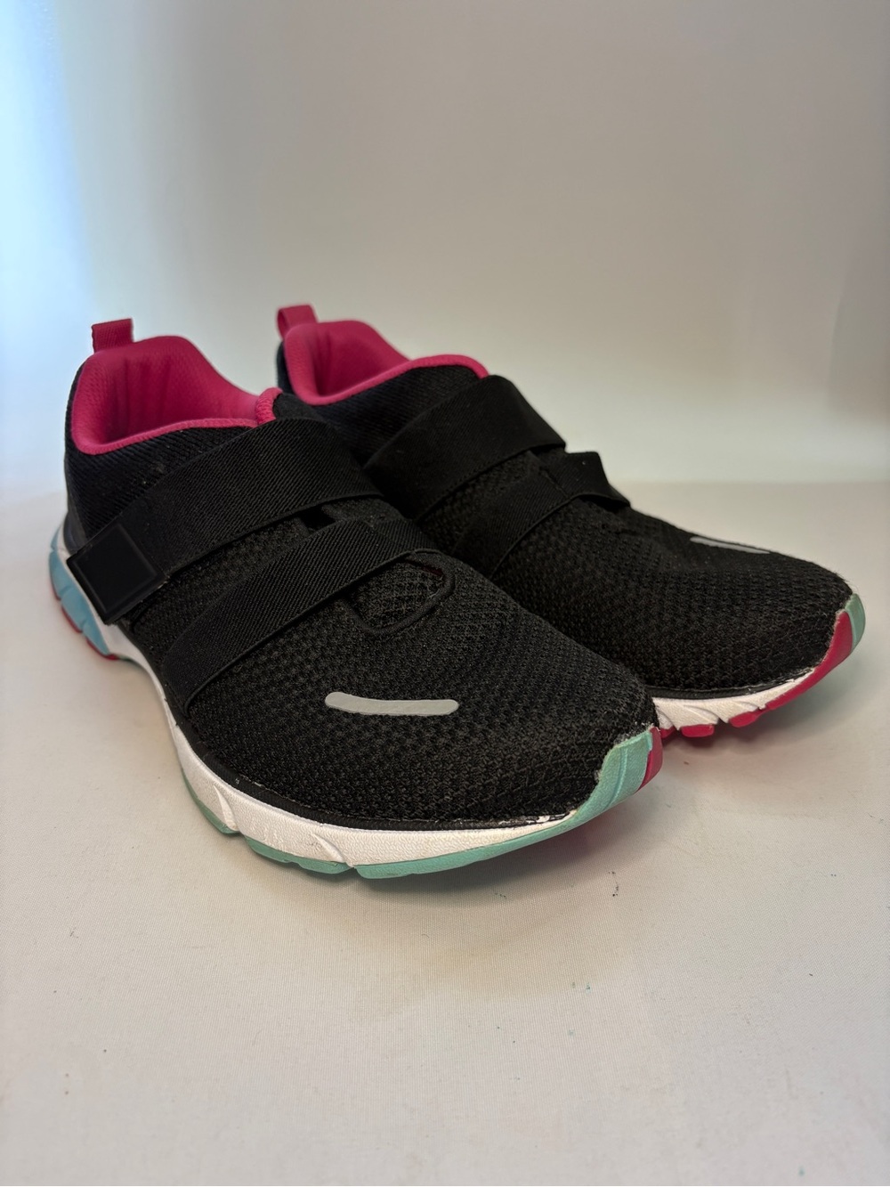 Vionic Milan Women's Slip-On Sneakers Black/Pink Size 8 EUC Orthotic Support‎